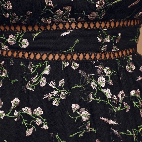 NWT Lulus Radiant Love Black Floral Embroidered Short Sleeve Skater Dress 2X - Picture 9 of 9